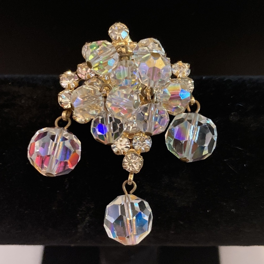 Vintage D&E Juliana Brooch Pendant. Stunning crystals. Sparkles!